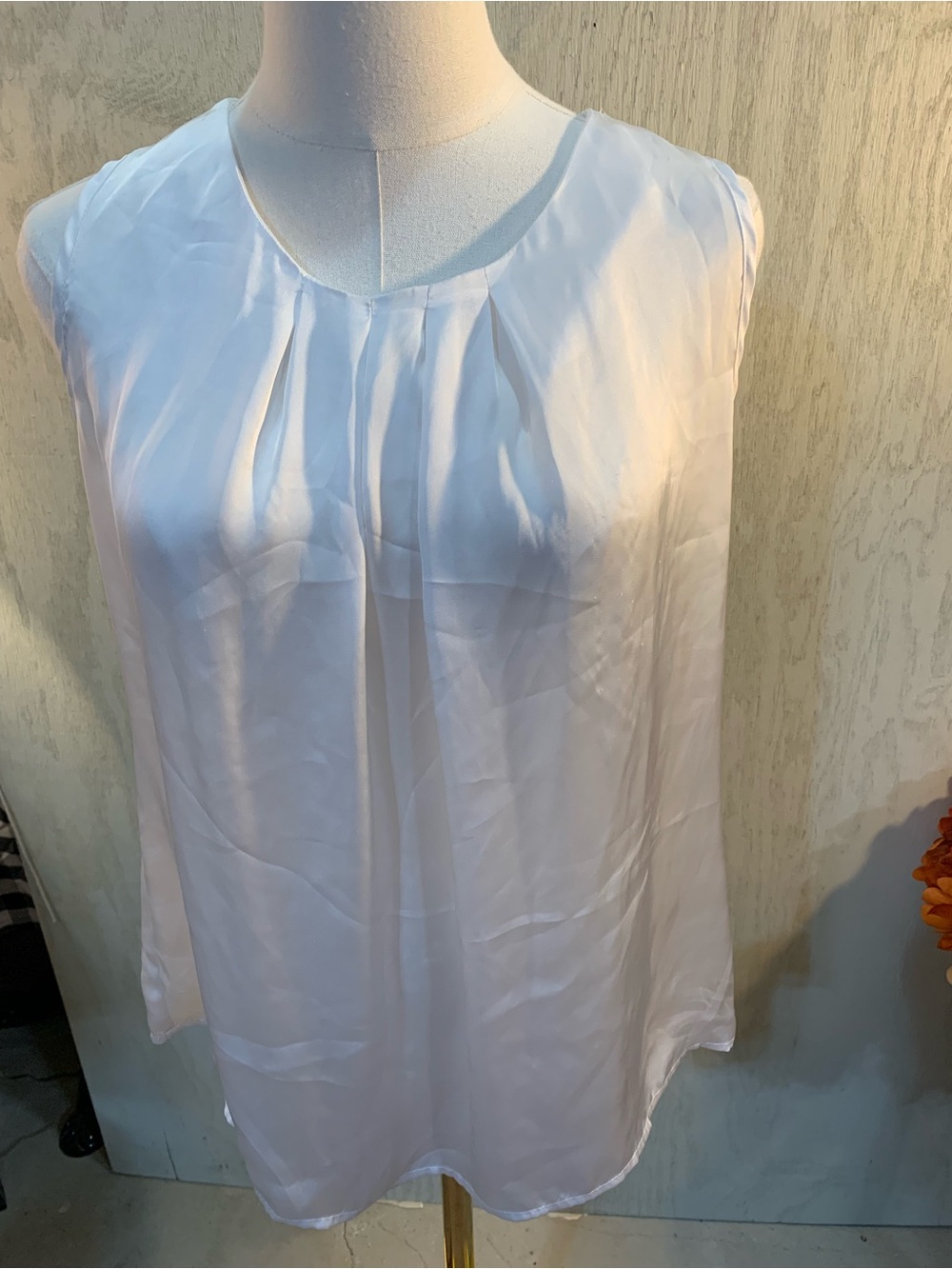 Notations White Pleated Sleeveless Camisole